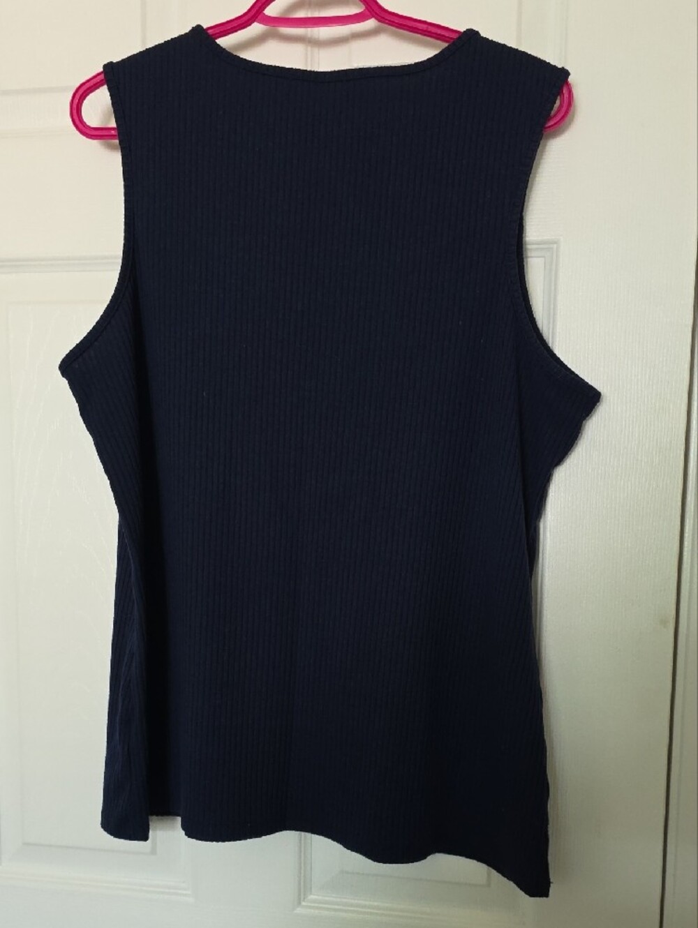 Sleeveless Navy Ribbed Tank with Front Keyhole - Picture 2 of 2